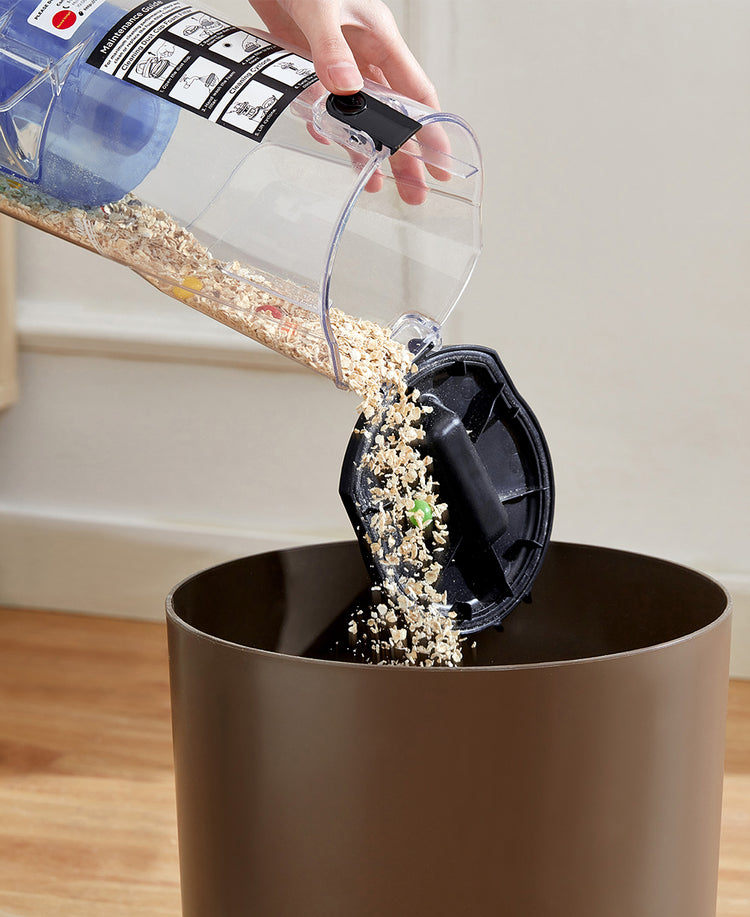 Decent Capacity,Easy Empty Dust Cup