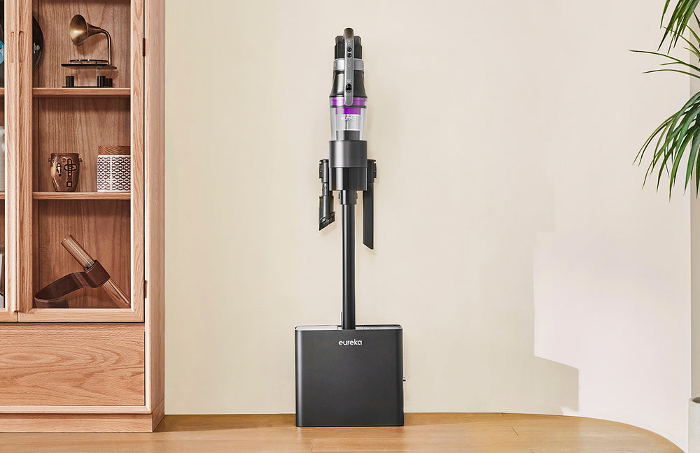 Neat and Accessible: Vacuum Docking Station